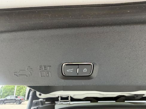 Used 2025 Ford Expedition Active AWD/4WD image 11
