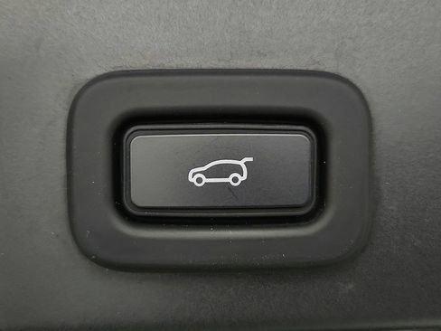 Used 2020 Land Rover Range Rover Evoque S AWD/4WD image 32