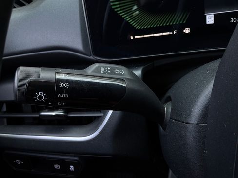 Used 2025 Kia K4 FWD image 36