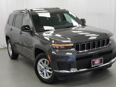 Certified 2025 Jeep Grand Cherokee L Laredo AWD/4WD image 9