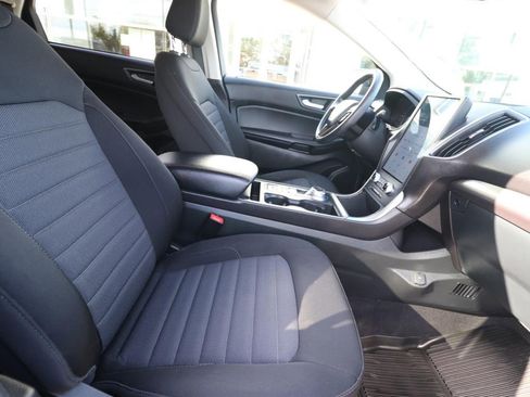 Used 2024 Ford Edge SE w/ Black Appearance Package image 22