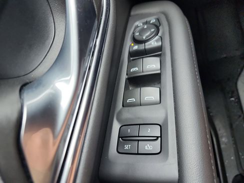 Certified 2024 Chevrolet Suburban Z71 w/ Z71 Off-Road Package image 22