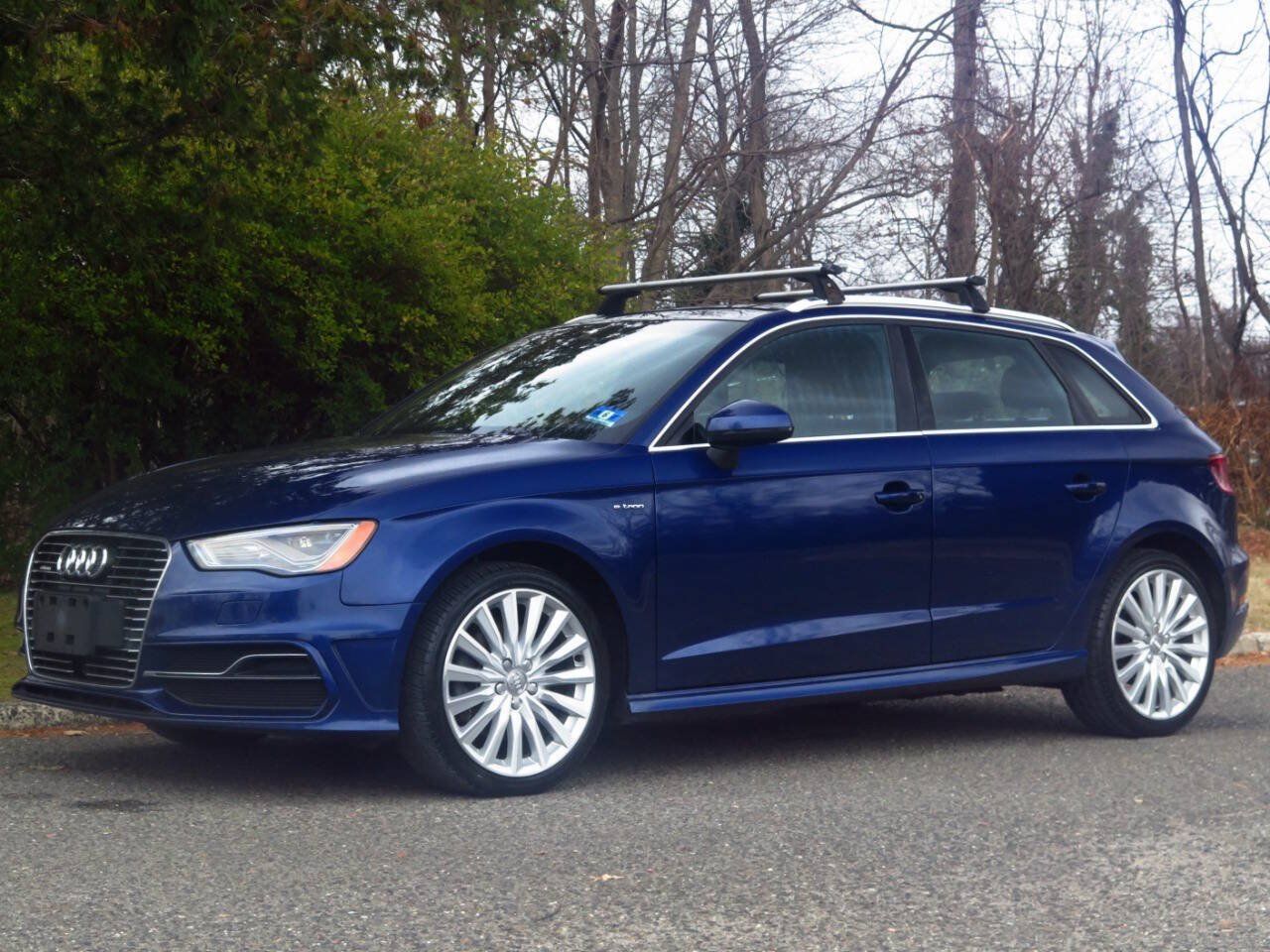 Used 2016 Audi A3 e-tron Prestige w/ Prestige Package FWD image 1