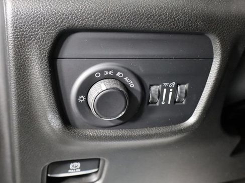 Used 2022 Jeep Grand Cherokee L Laredo w/ Luxury Tech Group I AWD/4WD image 20