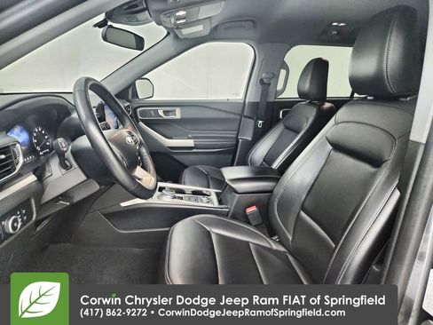 Used 2024 Ford Explorer XLT w/ Equipment Group 202A image 19