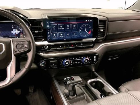 Used 2024 GMC Sierra 1500 SLT w/ SLT Convenience Package AWD/4WD image 7