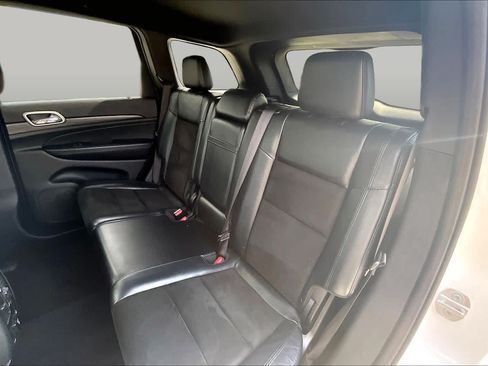 Used 2019 Jeep Grand Cherokee Altitude RWD image 18