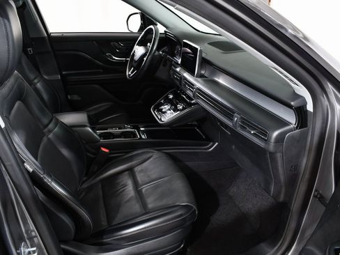 Used 2021 Lincoln Corsair AWD w/ Premium Package image 10