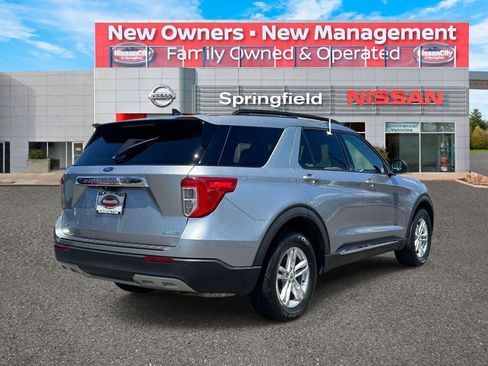 Used 2021 Ford Explorer XLT w/ Equipment Group 202A AWD/4WD image 6