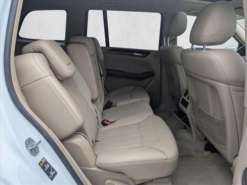 Used 2015 Mercedes-Benz GL 450 4MATIC image 21