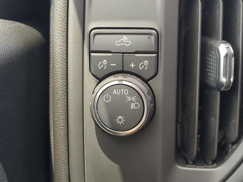 Used 2024 Chevrolet Silverado 1500 Custom RWD image 28