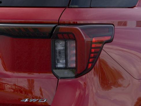 New 2026 Ford Explorer Platinum w/ LUX Leather Package AWD/4WD image 23
