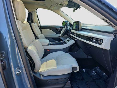 Used 2025 Lincoln Aviator Reserve w/ Equipment Group 201A AWD/4WD image 11
