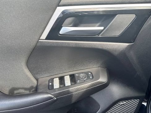 Used 2025 Mitsubishi Outlander ES AWD/4WD image 11