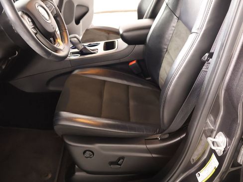 Used 2019 Jeep Grand Cherokee Altitude image 12