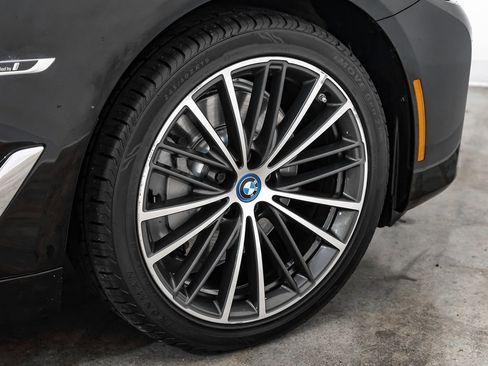 Used 2023 BMW 530e RWD image 53
