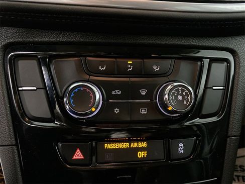 Used 2022 Buick Encore Preferred w/ Safety Package image 18