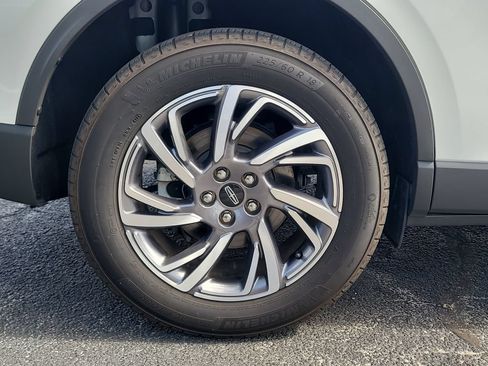Certified 2024 Lincoln Corsair FWD w/ Equipment Group 101A image 5