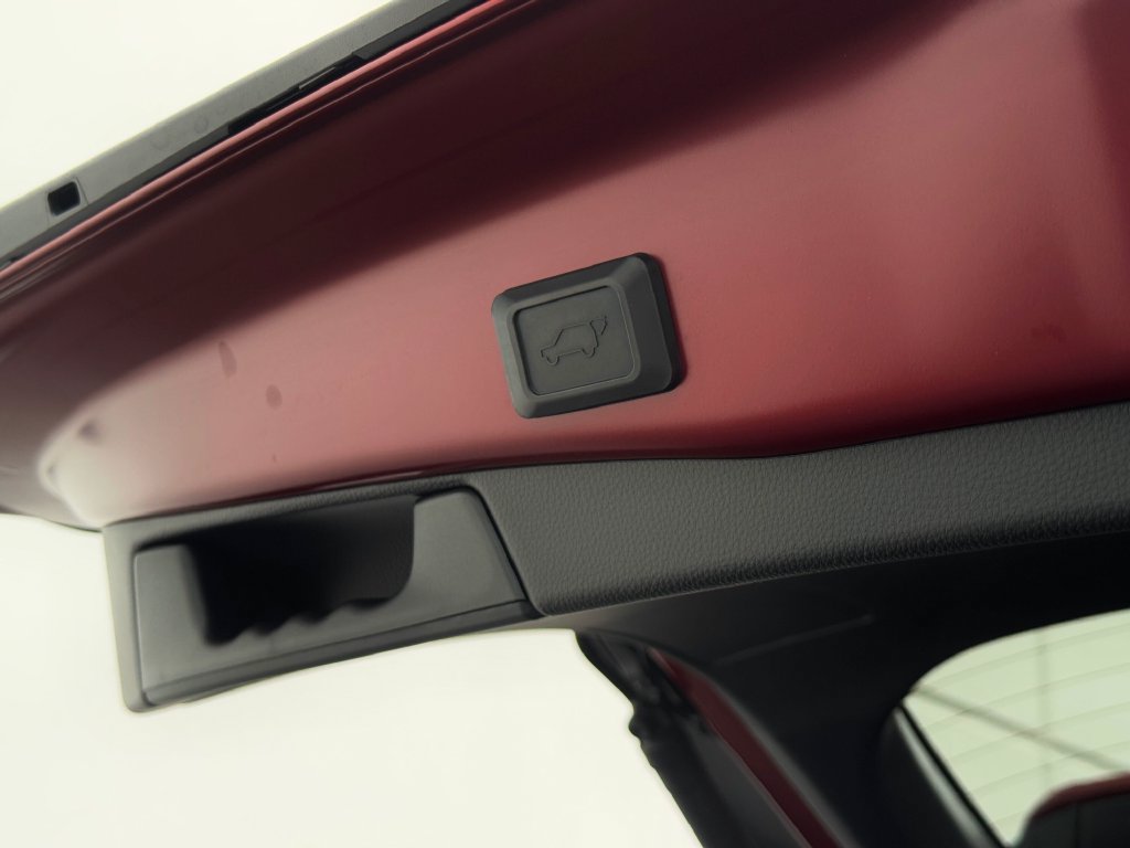 Certified 2019 Toyota RAV4 Limited AWD/4WD image 33