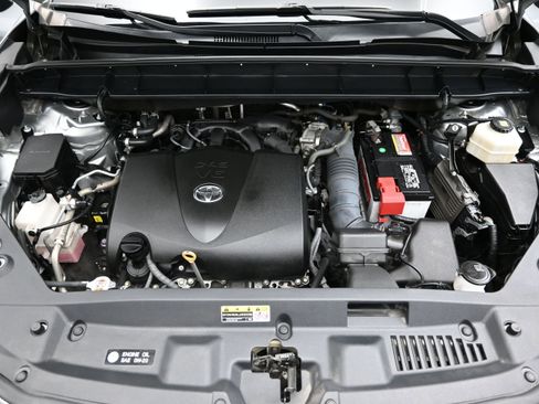 Used 2021 Toyota Highlander XSE FWD image 8