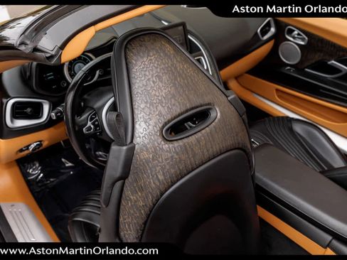 Used 2019 Aston Martin DB11 Volante image 54