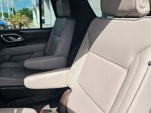 Used 2021 GMC Yukon SLT w/ SLT Premium Package image 21