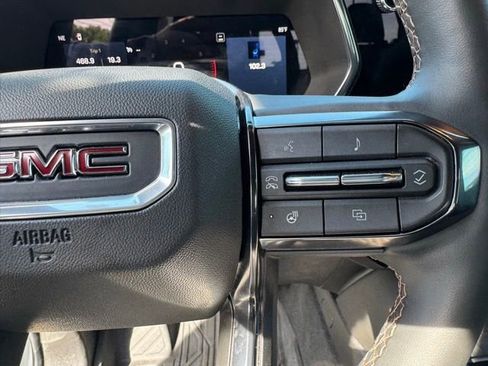 Used 2024 GMC Canyon AT4 w/ AT4 Premium Package AWD/4WD image 21