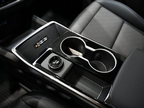 New 2026 Chevrolet Equinox LT w/ Convenience Package II image 18