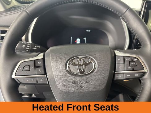 Used 2025 Toyota Highlander XLE image 15
