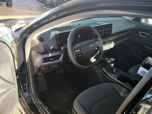 Used 2025 Kia K4 LXS image 4