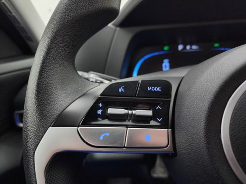 Used 2024 Hyundai Elantra SE image 15