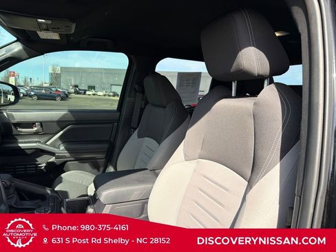 Used 2024 Toyota Tacoma TRD Off-Road AWD/4WD image 13