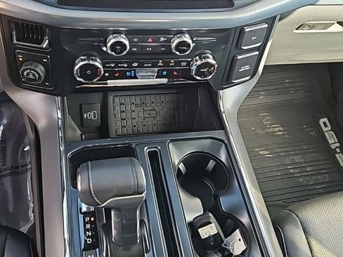 Used 2025 Ford F150 Lariat w/ Equipment Group 502A High AWD/4WD image 21