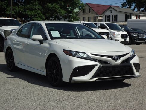 Used 2024 Toyota Camry XSE FWD image 1