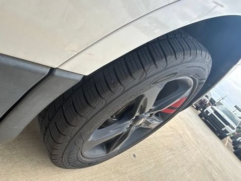 Used 2018 Chevrolet Equinox LT FWD image 7