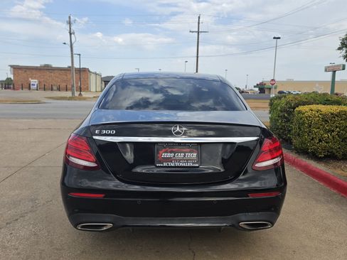 Used 2019 Mercedes-Benz E 300 w/ Premium 1 Package image 4