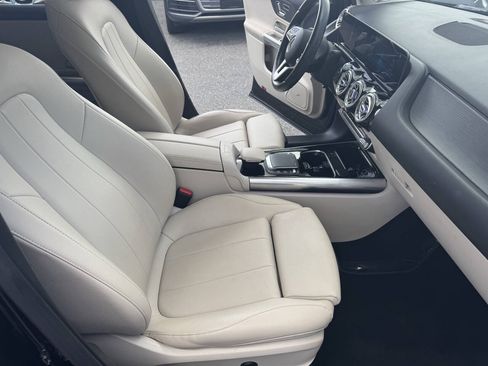 Used 2021 Mercedes-Benz GLA 250 4MATIC image 31