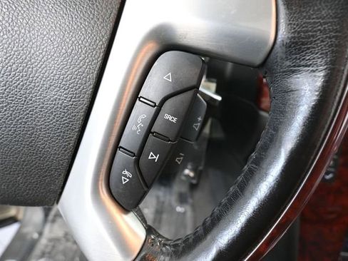 Used 2011 Cadillac Escalade Luxury image 29