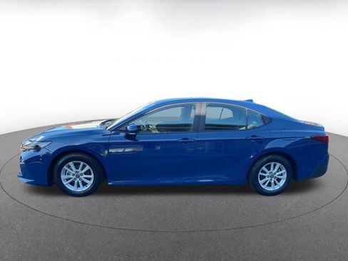 Used 2025 Toyota Camry LE image 8