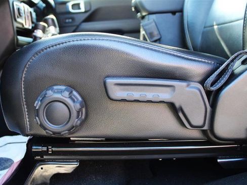 Used 2022 Jeep Gladiator Overland w/ Popular Equipment Package image 11