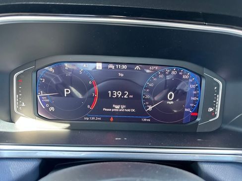 New 2025 Volkswagen Taos SEL image 15