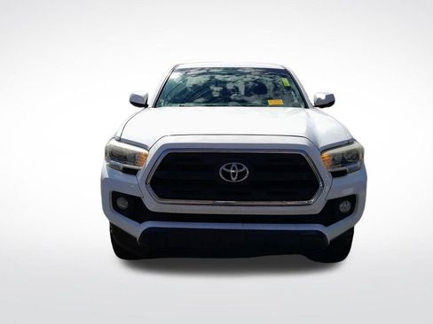 Used 2016 Toyota Tacoma SR5 w/ SR5 Appearance Package (SN) RWD image 2