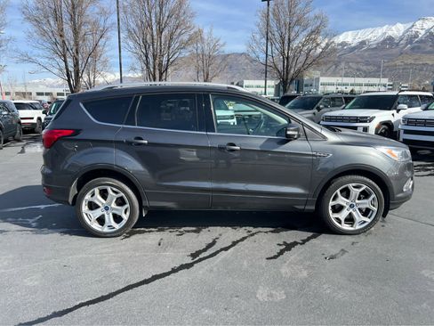 Used 2019 Ford Escape Titanium image 6