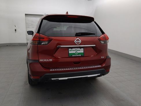 Used 2018 Nissan Rogue SV w/ Premium Package FWD image 6