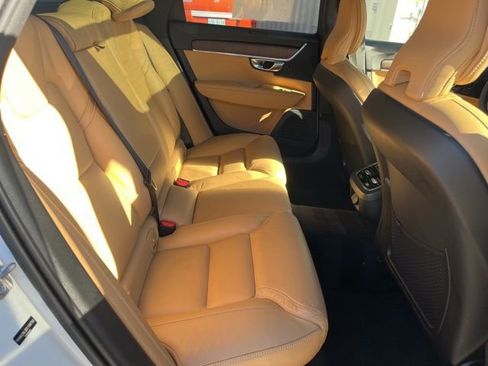 Certified 2025 Volvo V90 B6 Cross Country Ultra w/ Climate Package AWD/4WD image 15