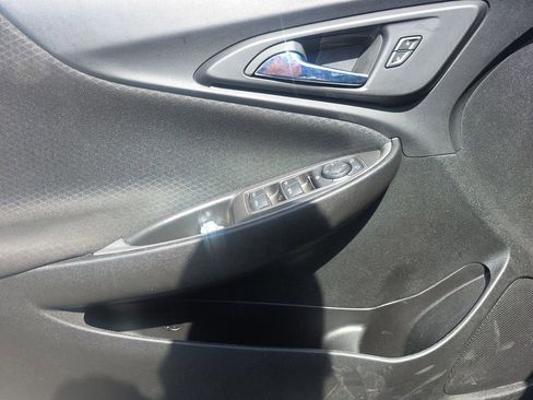 Used 2023 Chevrolet Malibu LT image 9