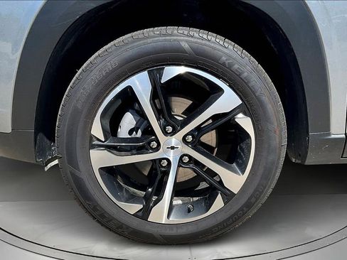 Used 2024 Chevrolet Trax RS w/ Driver Confidence Package image 29