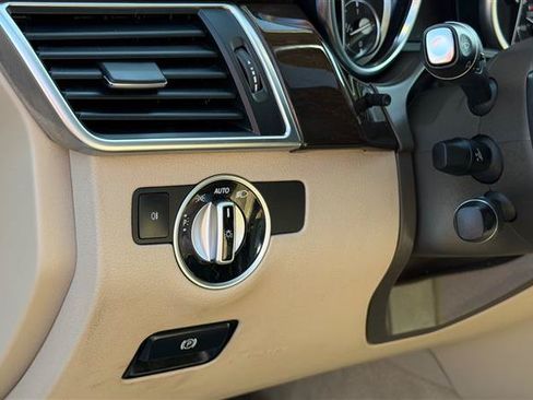Used 2015 Mercedes-Benz GL 450 4MATIC image 22