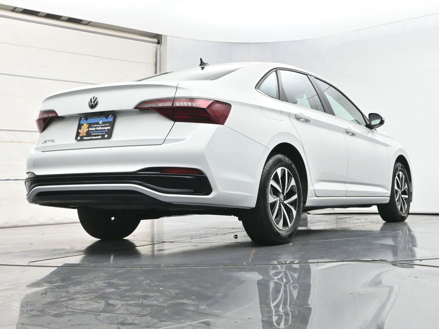 Used 2023 Volkswagen Jetta S FWD image 30