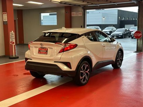 Certified 2022 Toyota C-HR XLE FWD image 4